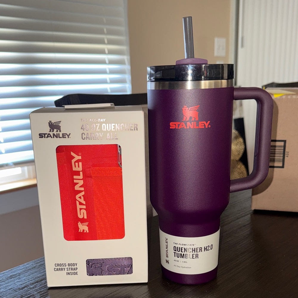 Stanley Purple 40 oz Quencher H2.0 Tumbler with carry all